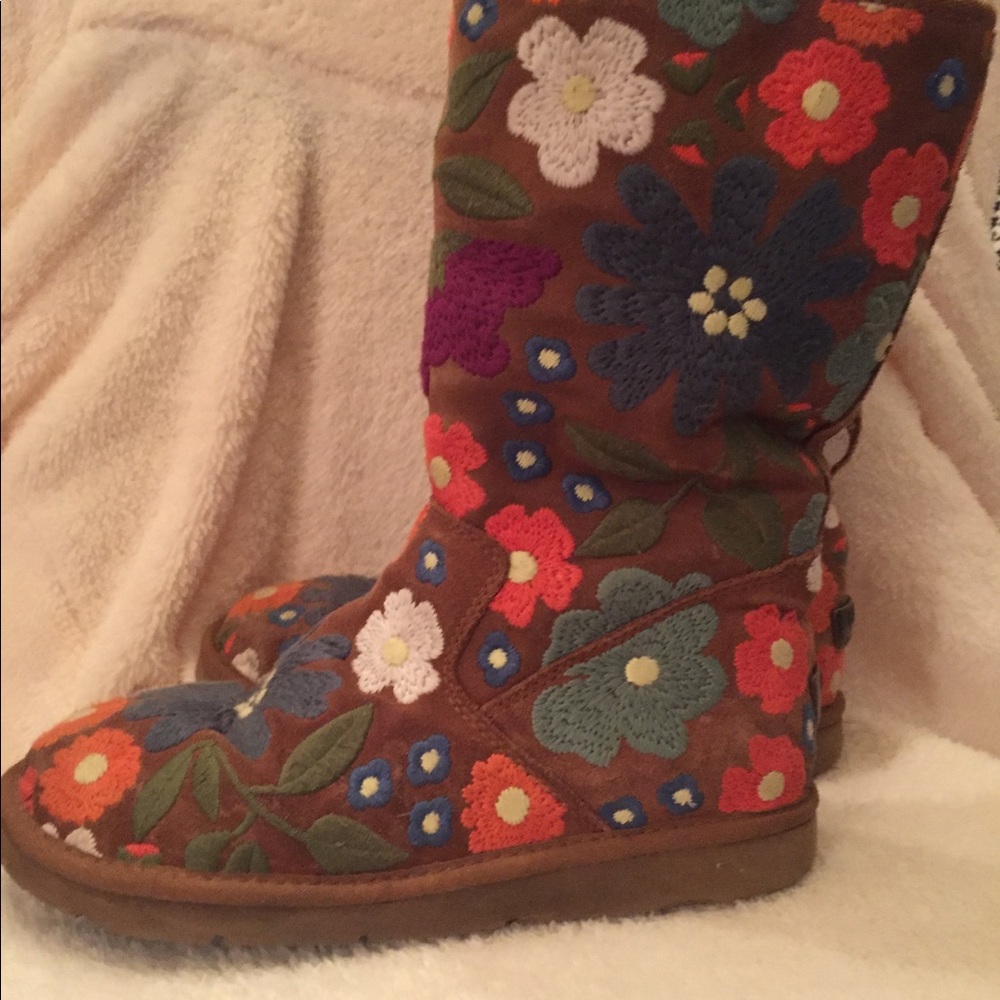 Rare Ugg Multicolored Winter Boot